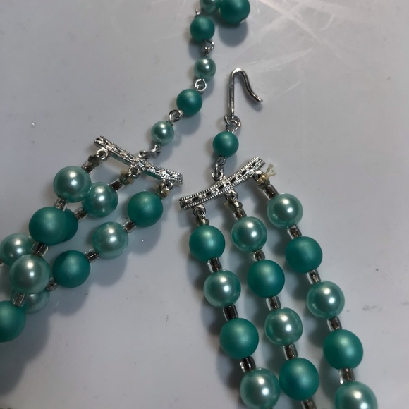 Vintage (Japan) Triple Layer Bead Necklace & Earrings Set - Picture 10 of 10